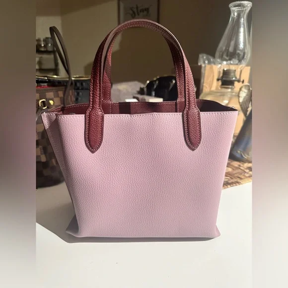 Coach bag and with matching wallet - Picture 2 of 6